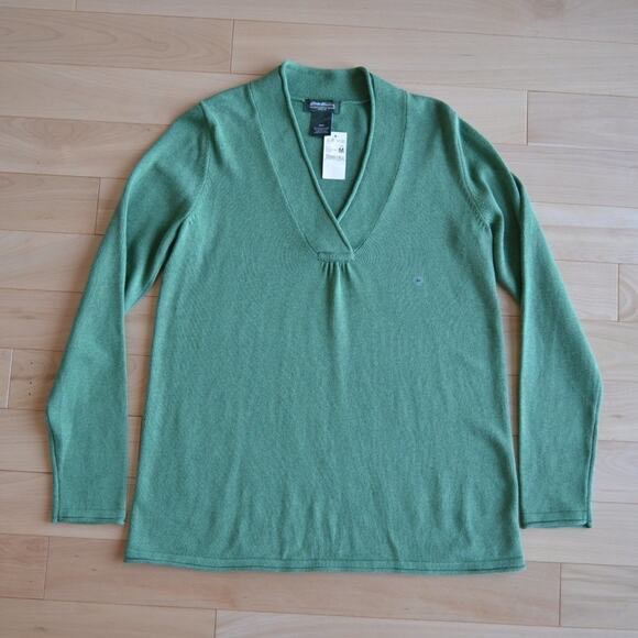 NWT Eddie Bauer V Neck Sweater Size M Green - Picture 1 of 5